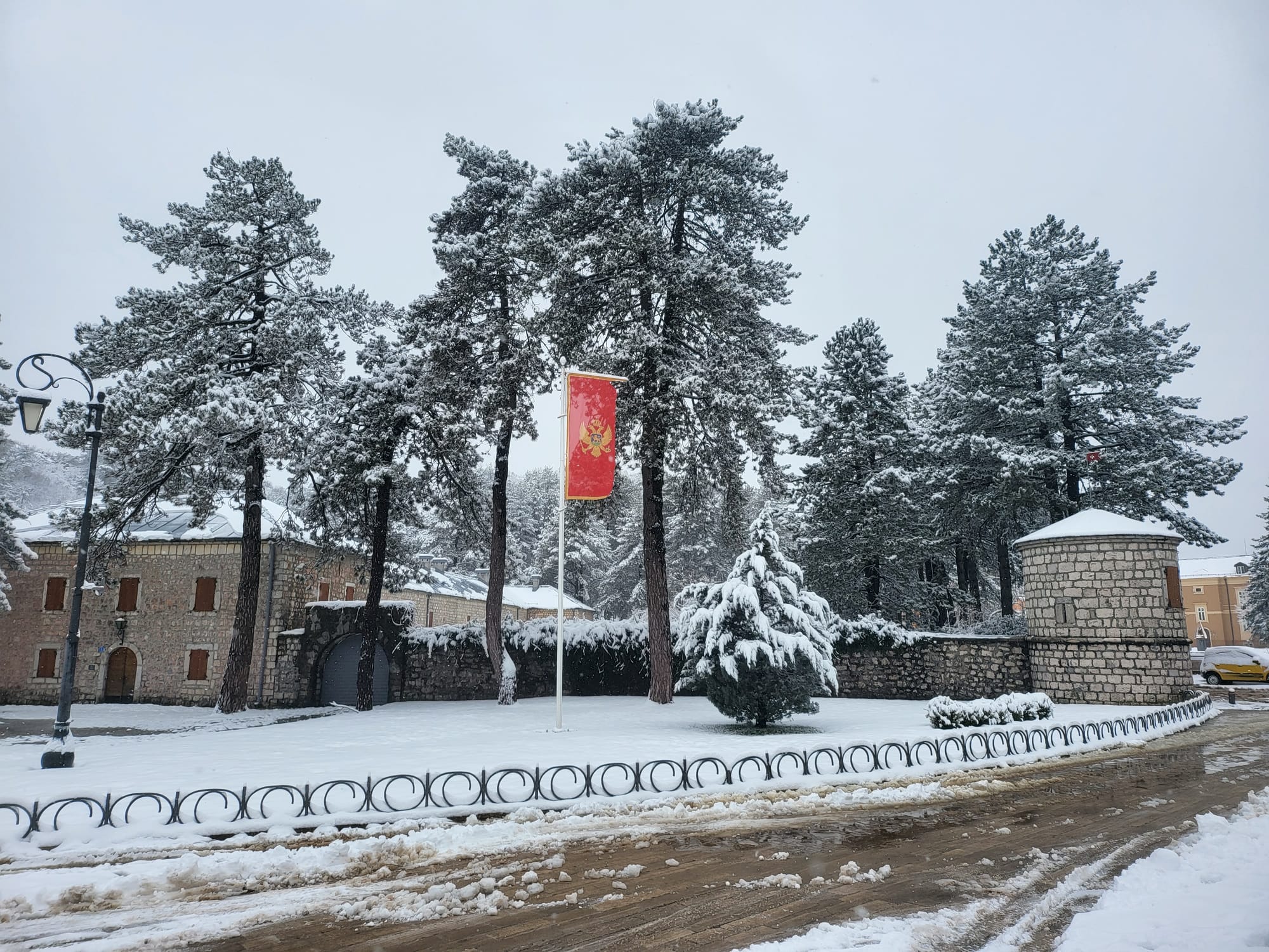 No tires for snow in Cetinje