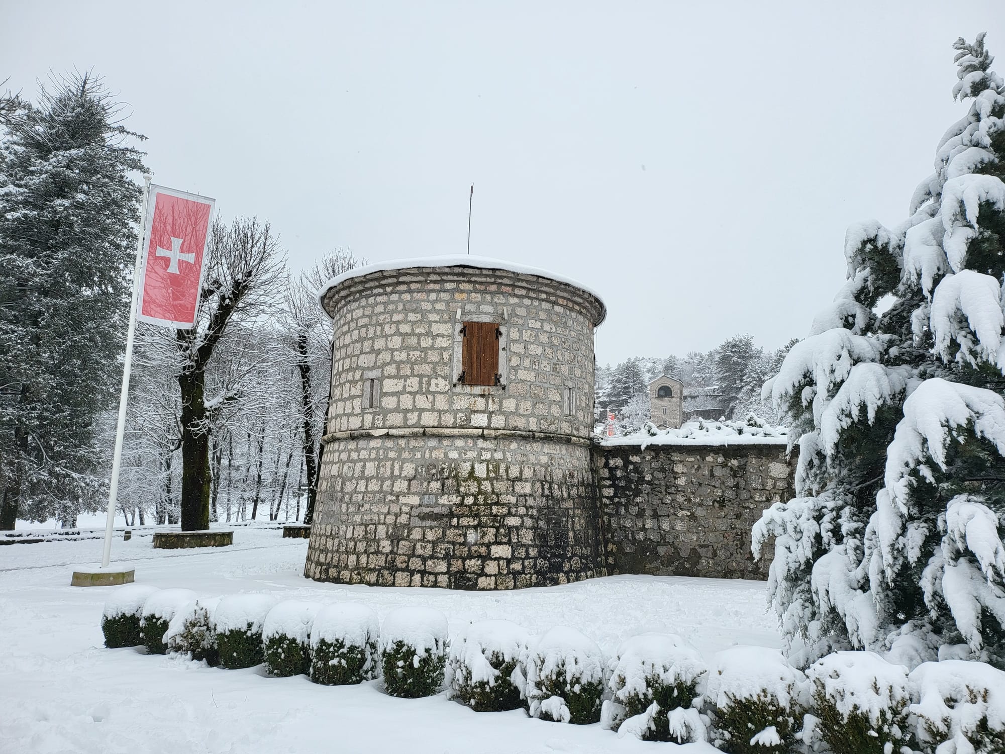 No tires for snow in Cetinje